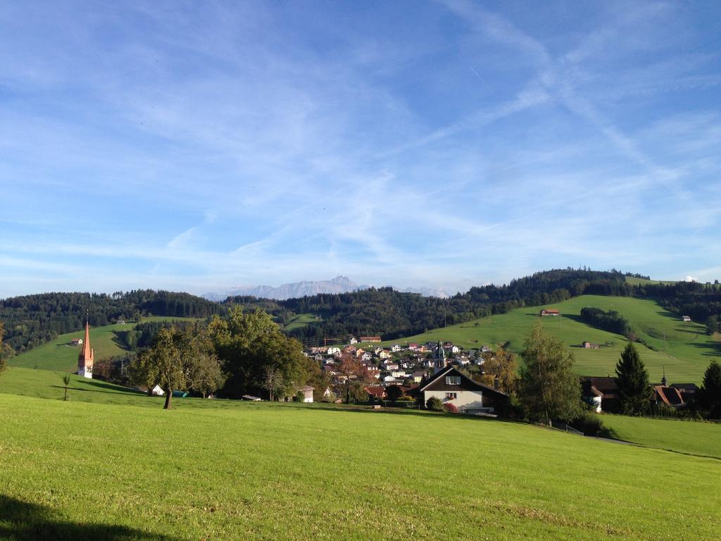 Villa Donkey BnB Degersheim Esterno foto